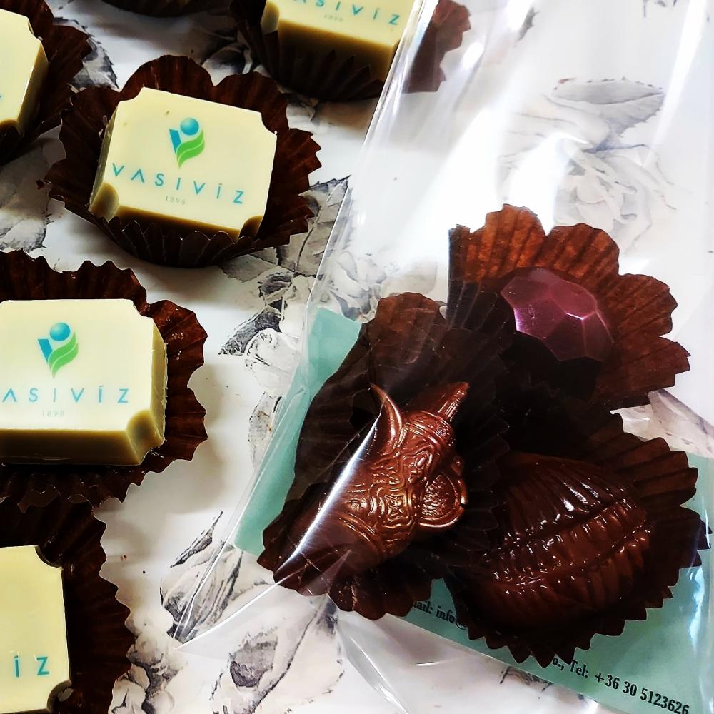 Laura céges bonbon - 2